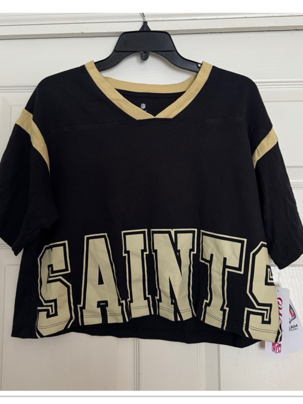 NFL Teen Girl’s Black and Gold SAINTS Short-Sleeve V-Neck Tee
